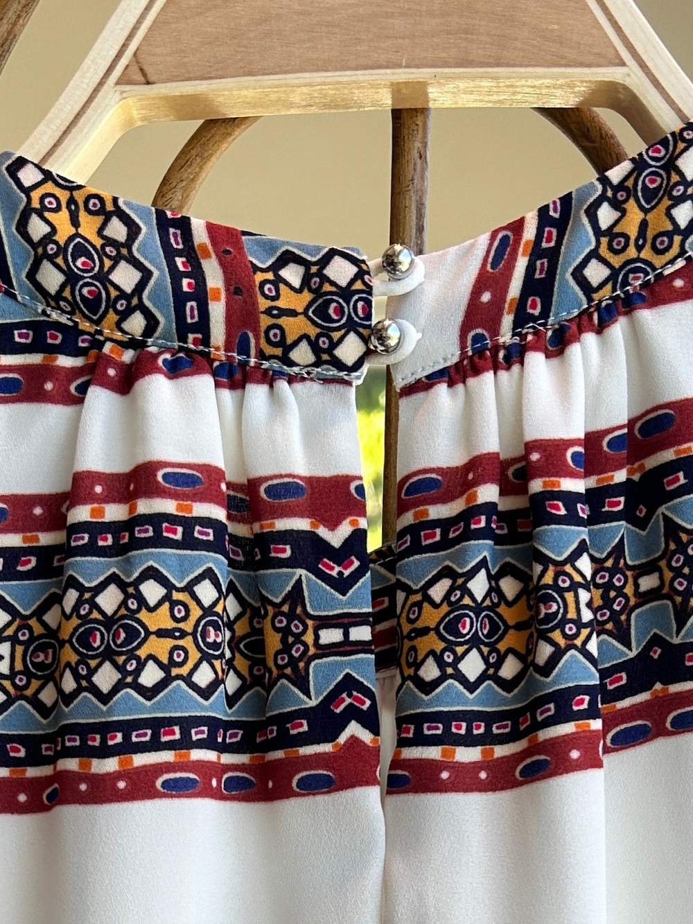 DR2 White Sleeveless Top with Multicolor Boho Print Size Small - Picture 4 of 6